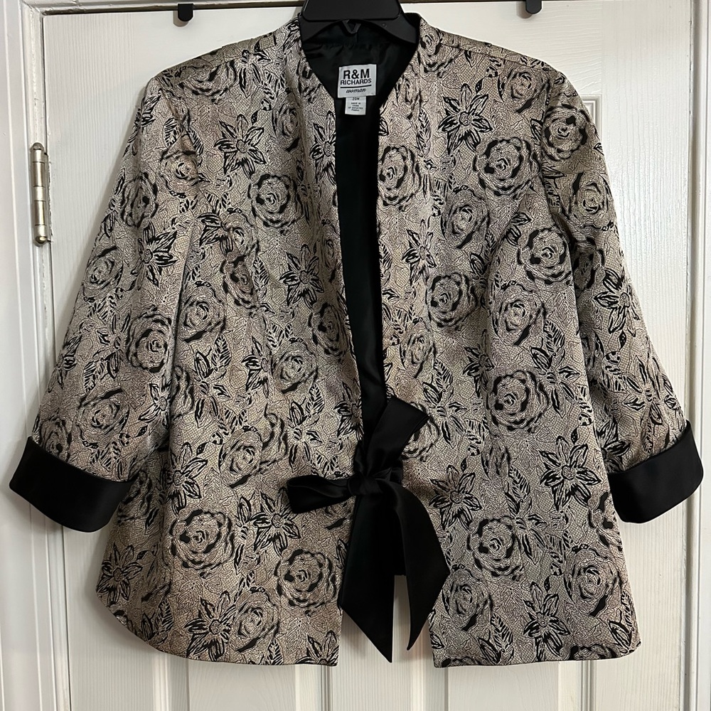 R&M Richards women’s size 20 W jacket. Gold and black metallic.